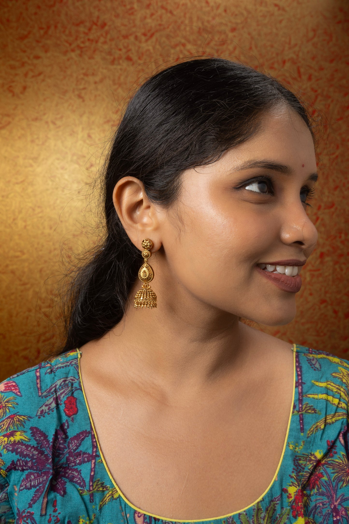 Swarna Teardrop Jhumki