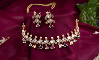 Rajsi Navratna Necklace Set