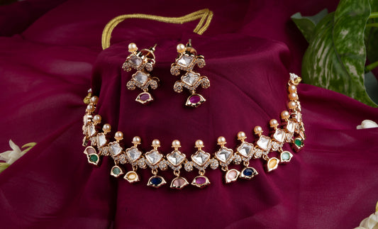 Rajsi Navratna Necklace Set