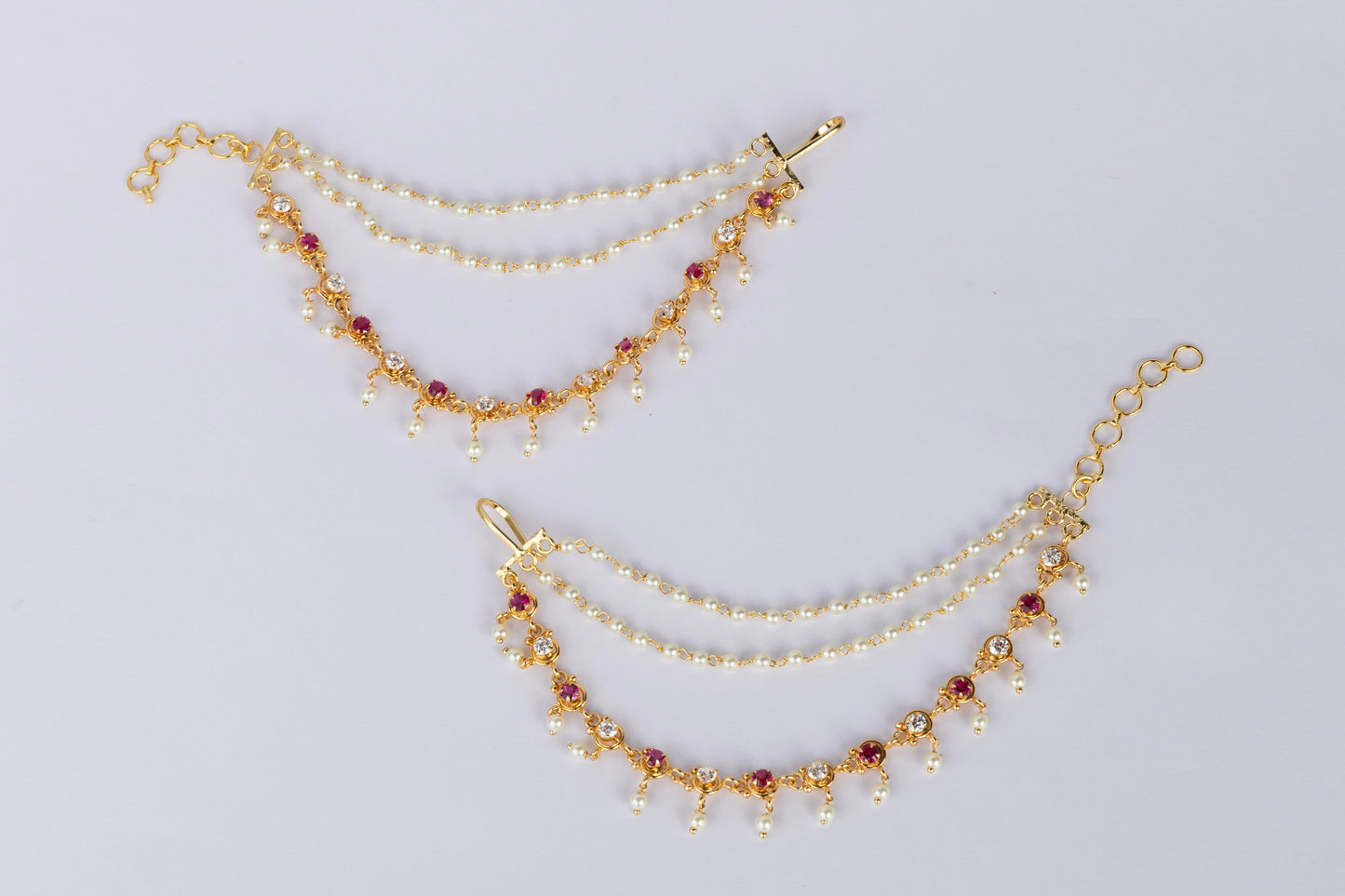 Delicate multi-layered pearl kaan chain