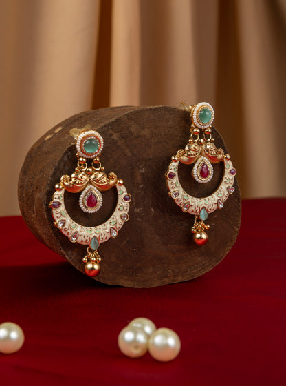 Avantika Chandbali