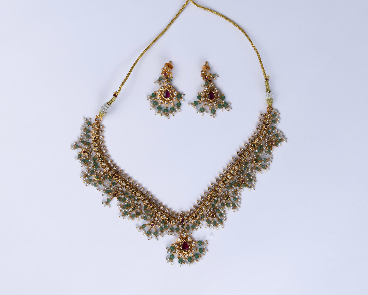 Shriya Guttapusalu Necklace Set