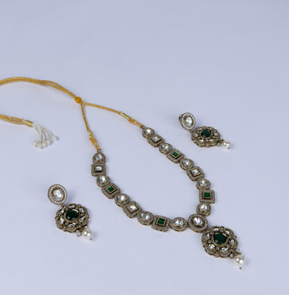 Emerald Queen Drop Necklace Set