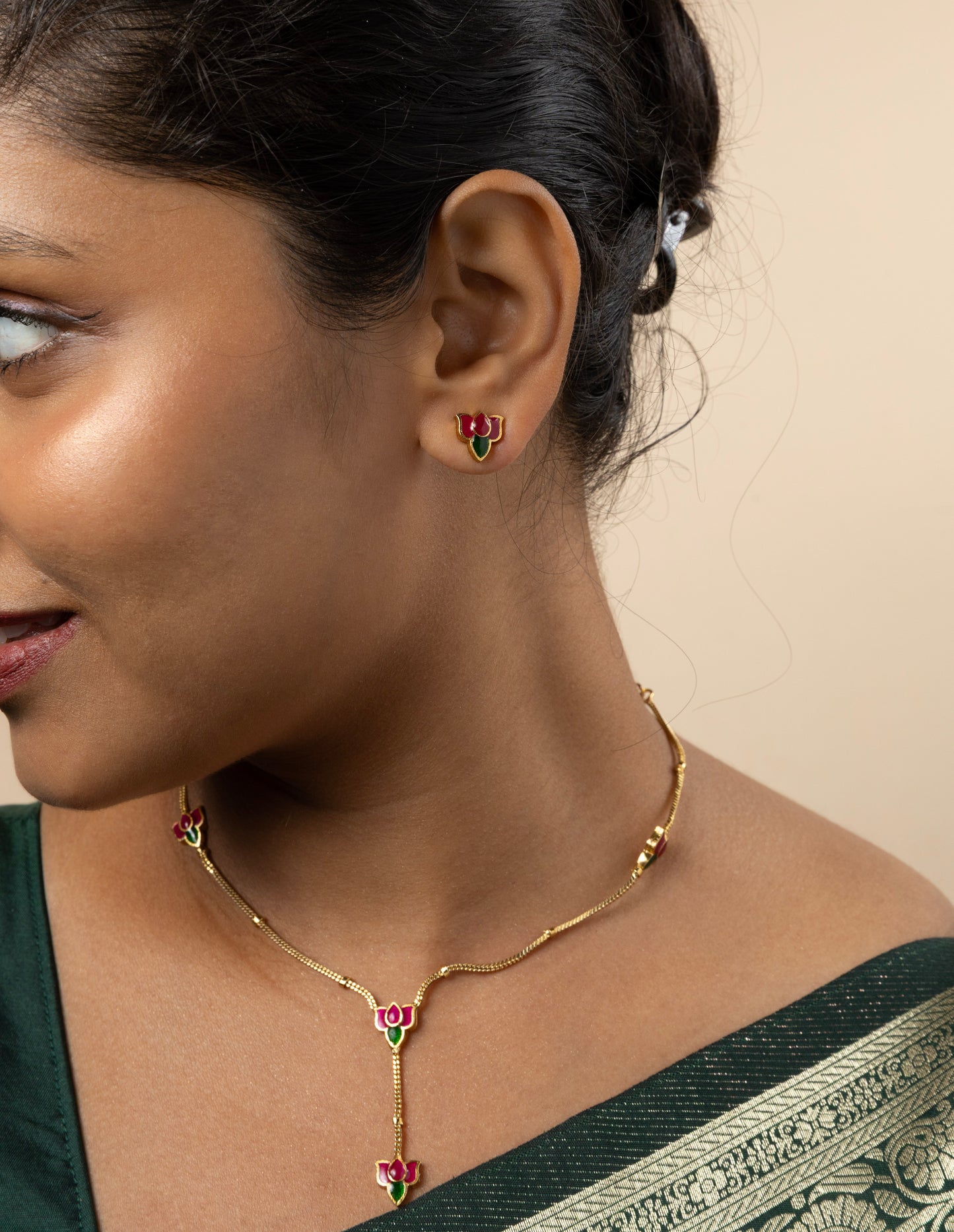 Jadau Lotus Lariat Necklace Set